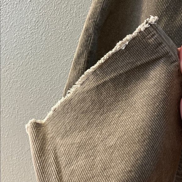 NWOT La Miel Corduroy Olive Green Wide Leg Pants Size Small - Picture 4 of 8